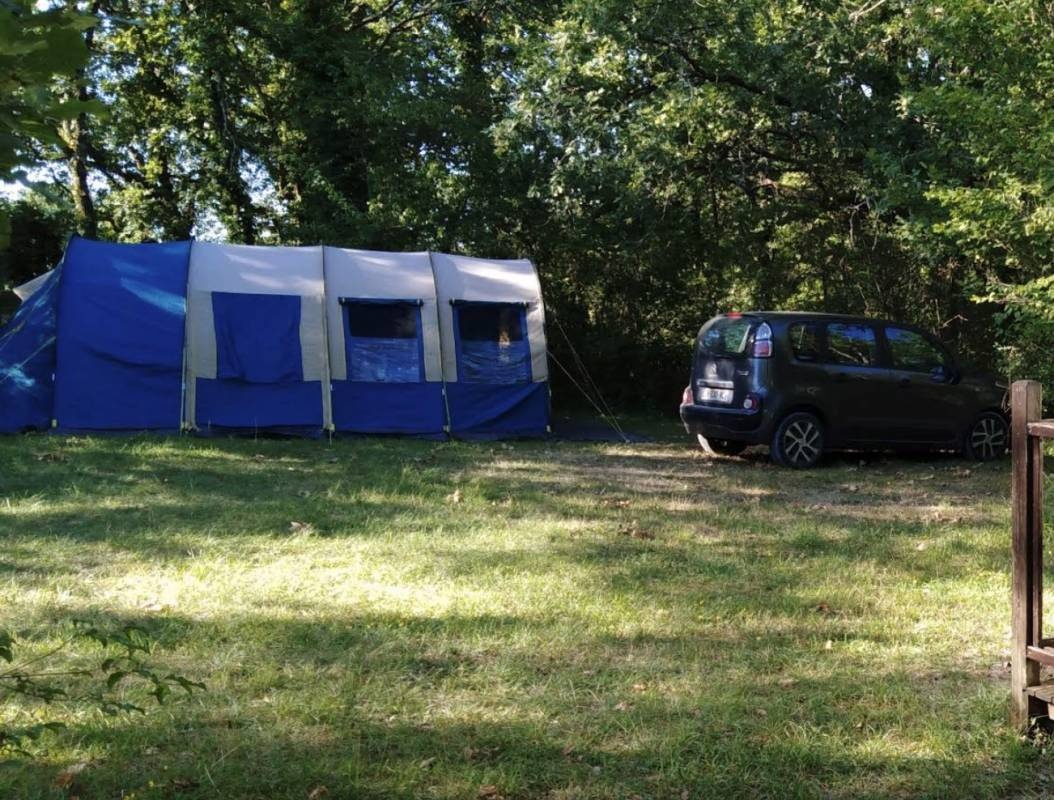 Camping de la Catie — Camping Site in Tamniès / Hauts-de-France
