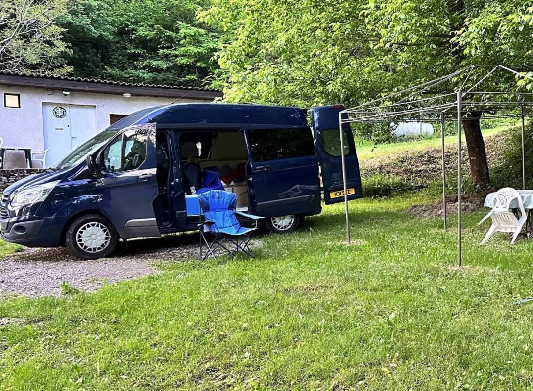 Camping La Cavalerie — Kamp yeri in Estaing