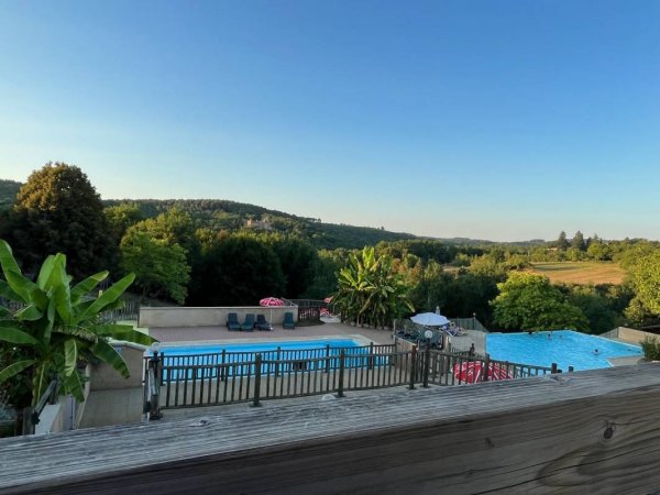 Camping La Ferme de Villeneuve ***