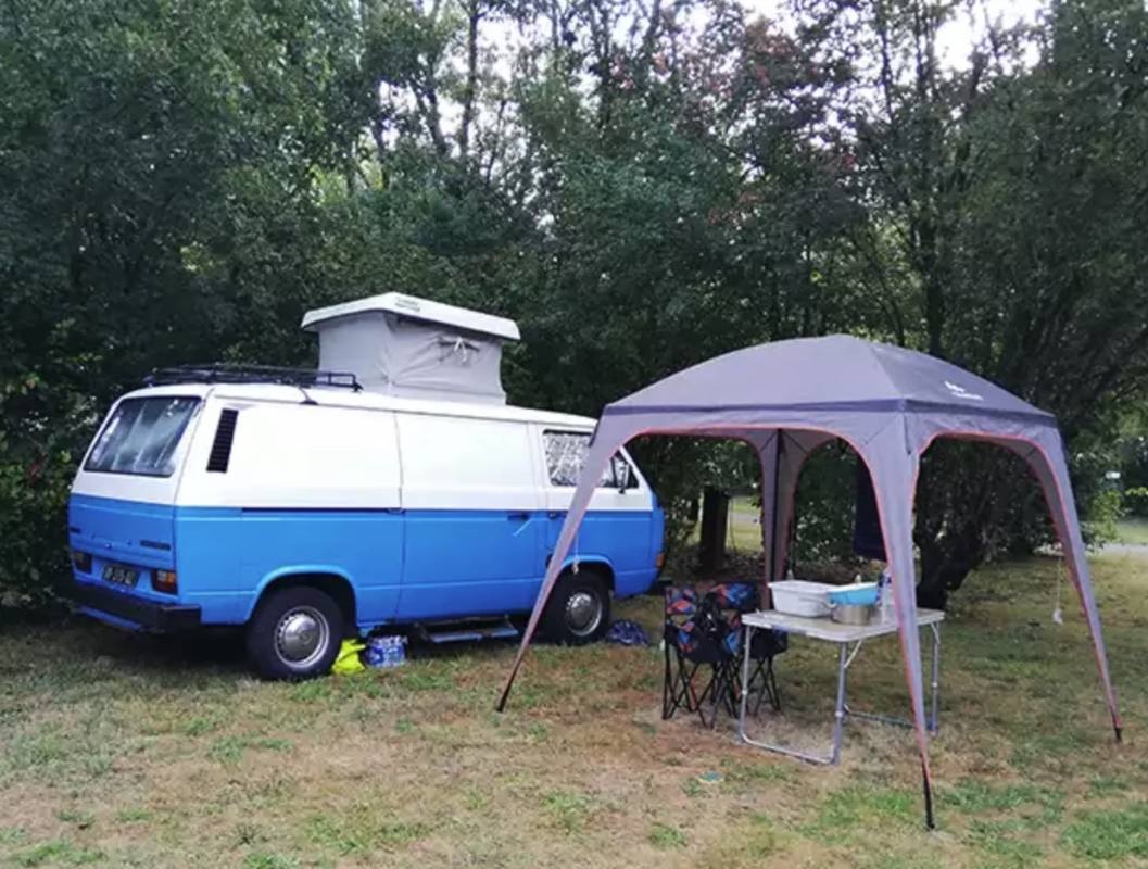 Camping La Fritillaire *** — 露营地 in Savigny-en-Véron