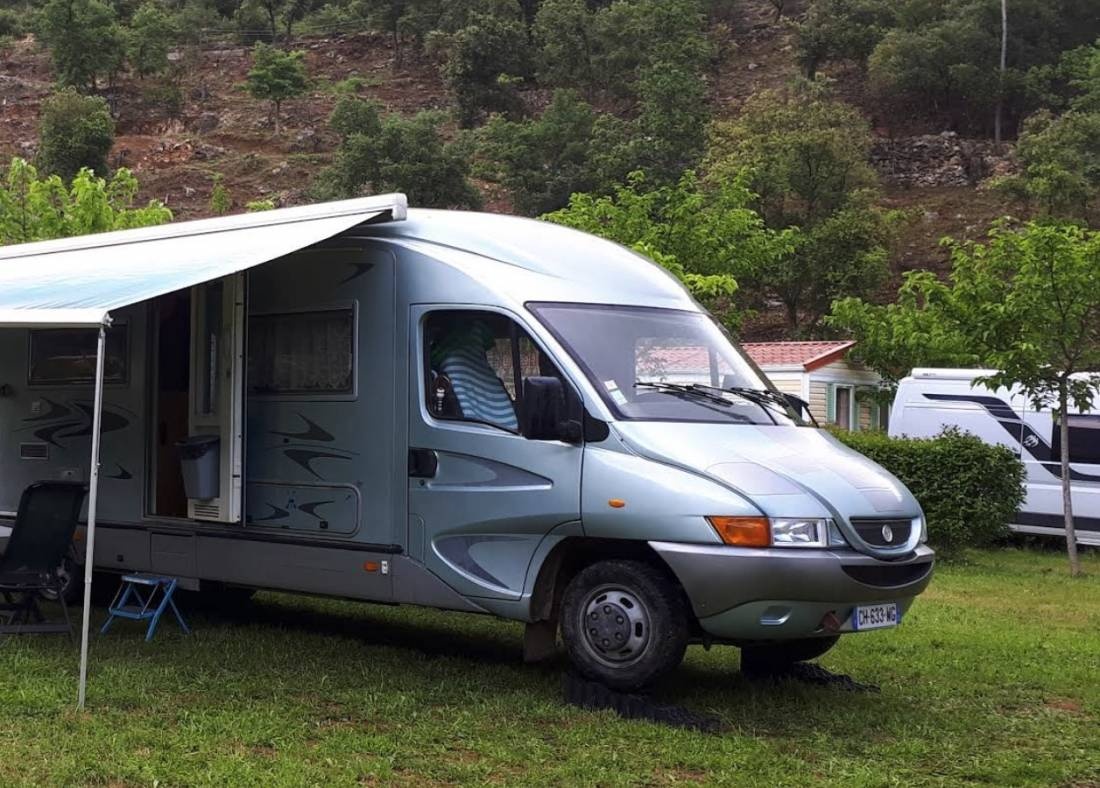 Camping La Gantesse *** — Місце для кемпінгу in Saint-Zacharie /