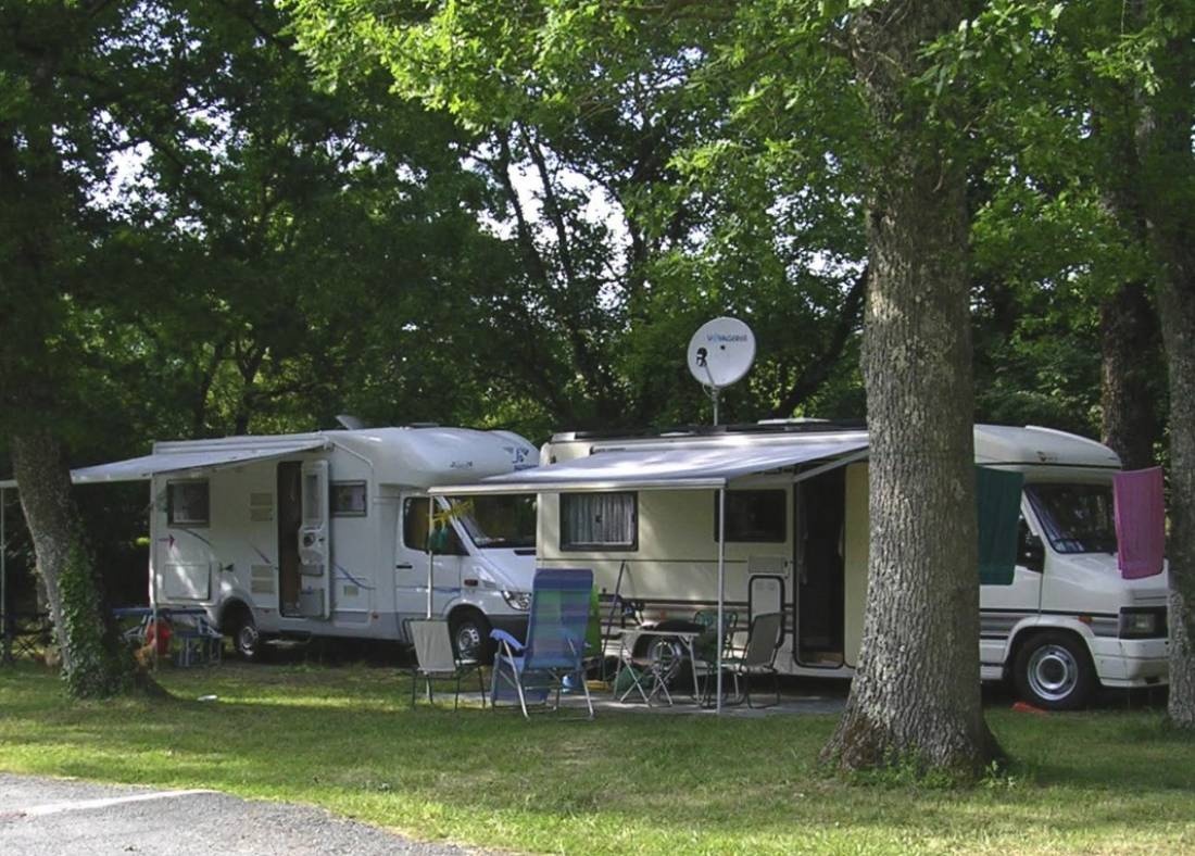 Camping Paradis Aloé **** — Kemp in Médis