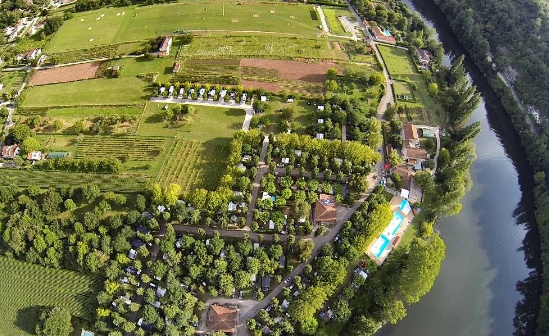 Camping Cabessut River — Місце для кемпінгу in Cahors