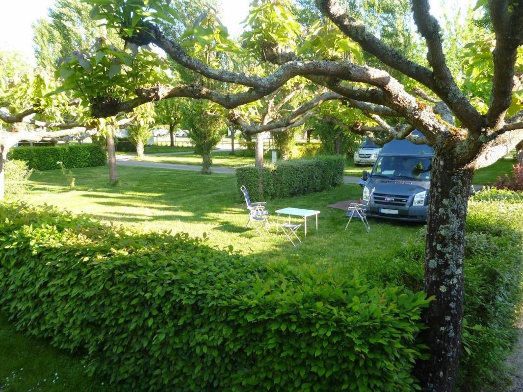 Camping Cabessut River — Kamp yeri in Cahors