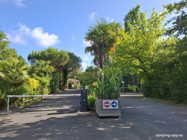 Village- Ker Helen — Photo 5