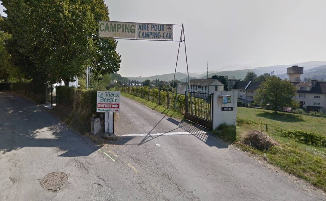 Camping Vieux Berger — Місце для кемпінгу in Lourdes