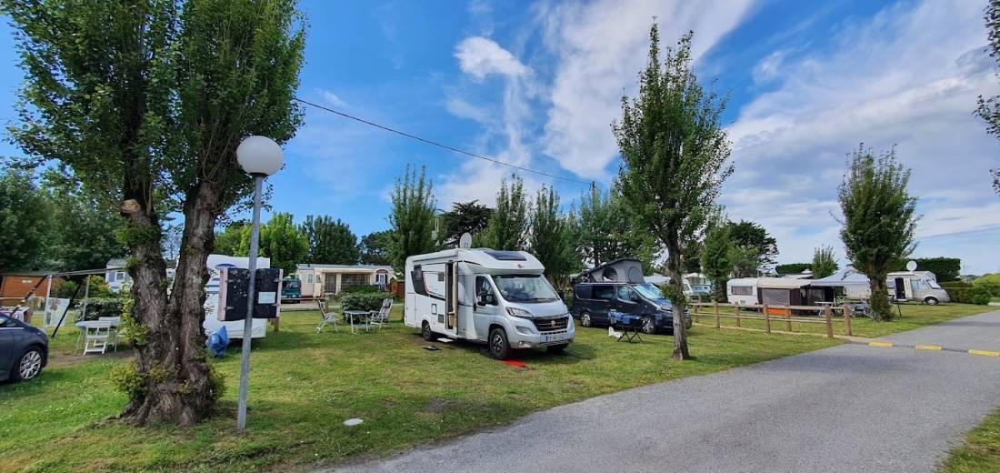 Camping La Pierre Longue **** — Area da campeggio in Le Croisic