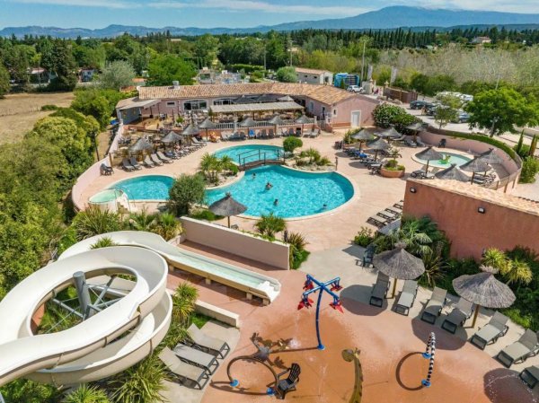 Camping Les Fontaines ***** — Photo 2