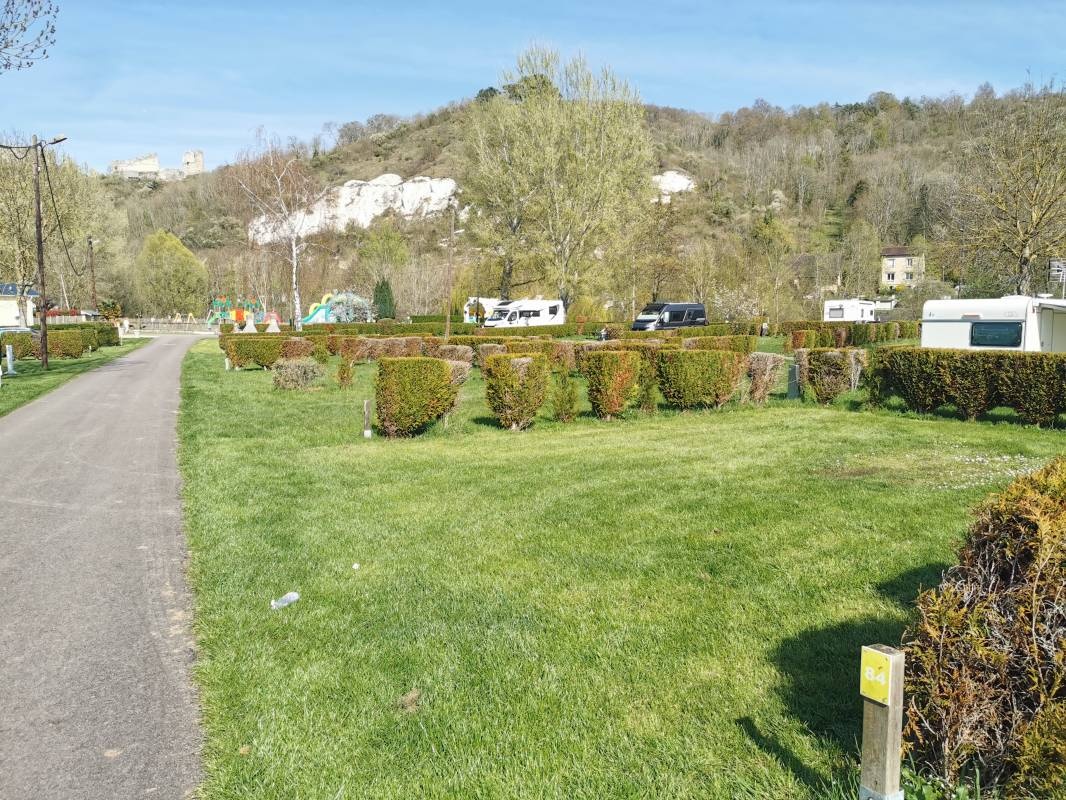 Camping de l'Ile des 3 Rois — Kamp yeri in Les Andelys / Normandie