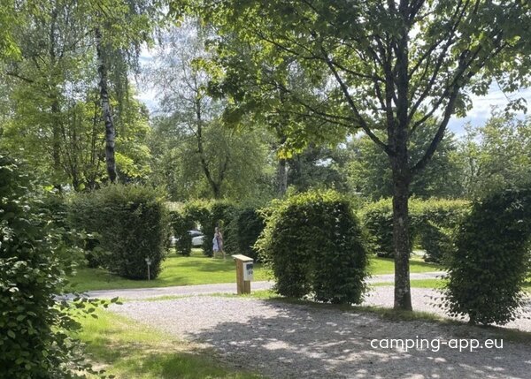 Domaine Les Nids du Lac ****