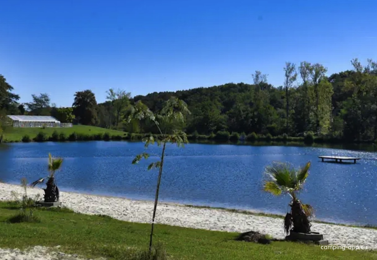 Camping du Lac De Lislebonne *** (Naturisten Camping) — Camping Site in Réaup-Lisse / Grand Est