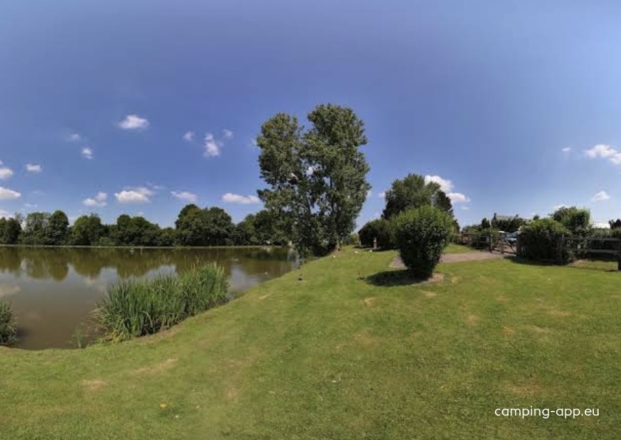 Camping Escapade **** — Sítio de acampamento in Cahagnolles 