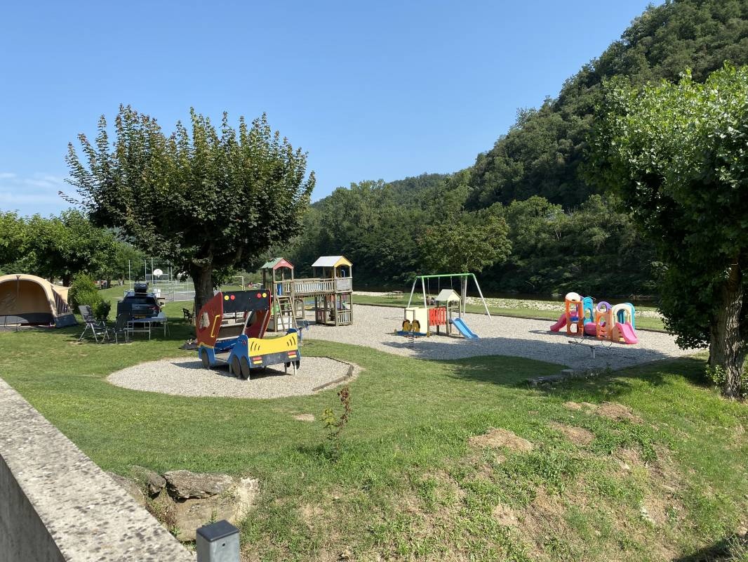 Ardèche Camping Le Castelet **** — Camping in Saint-Jean-de-Muzols / Auvergne-Rhône-Alpes