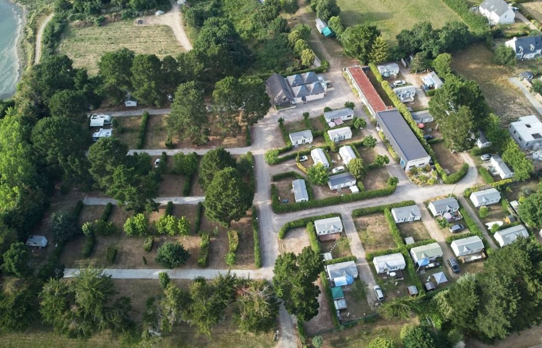 Camping Le Cadran Solaire *** — Kamp yeri in Le Tour-du-Parc / Bretagne