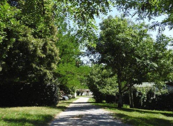 Camping Le Chaudebry ** — Photo 3