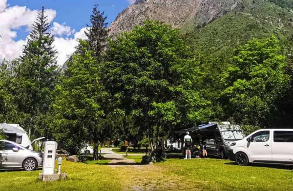 Camping Caravaneige Le Champ du Moulin — Photo 3