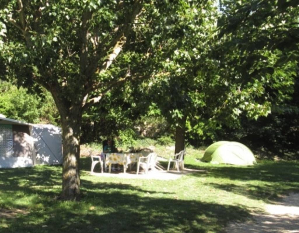 Camping le Chambron — Kamp yeri in Condorcet