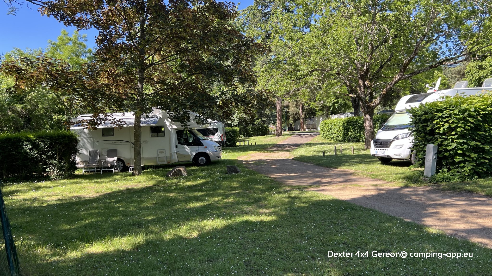 L’Hôtel de plein air Le Chanset — Sítio de acampamento in Ceyrat / Auvergne-Rhône-Alpes