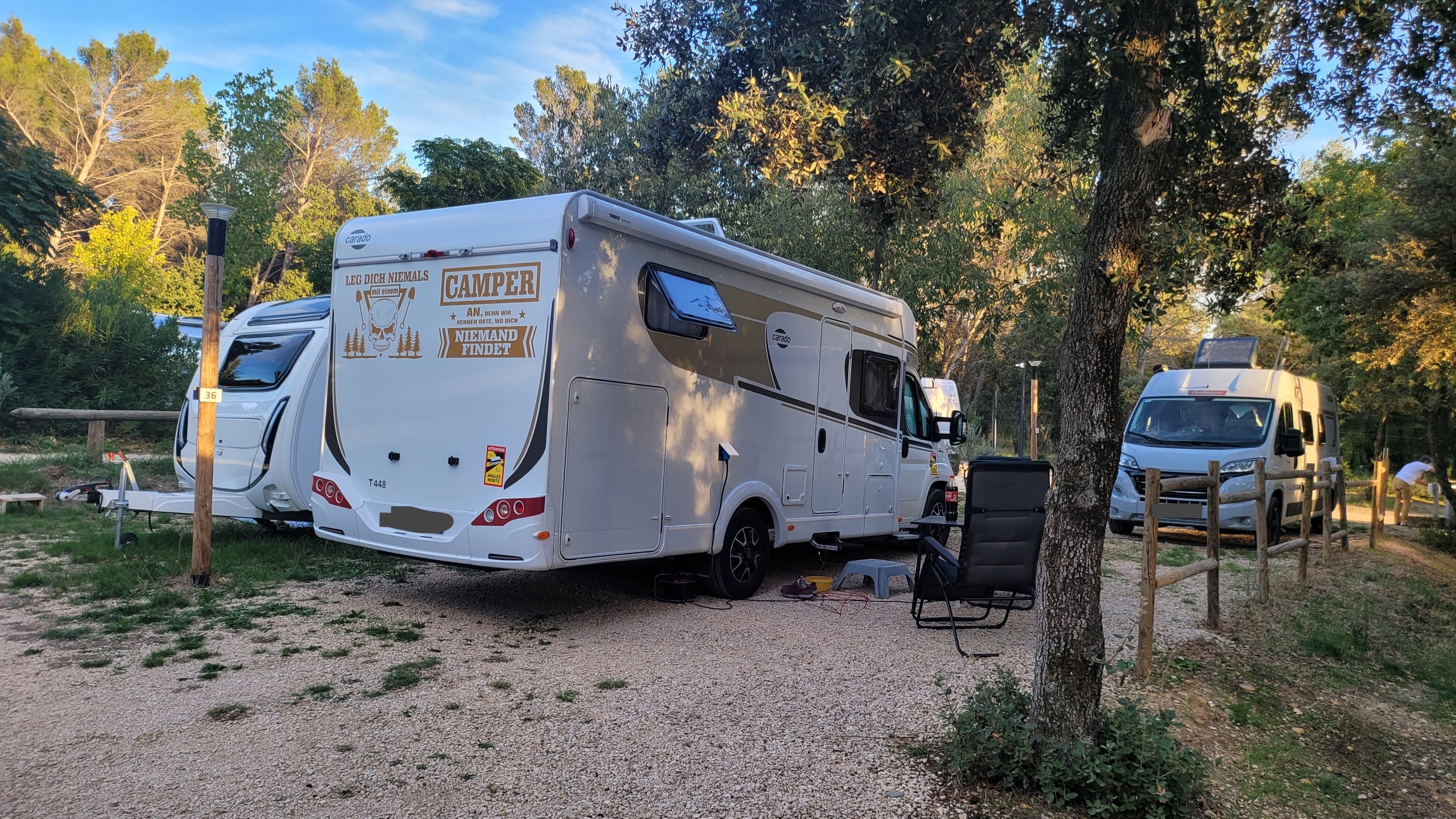 Camping la Montagne — Kemping in Sorgues