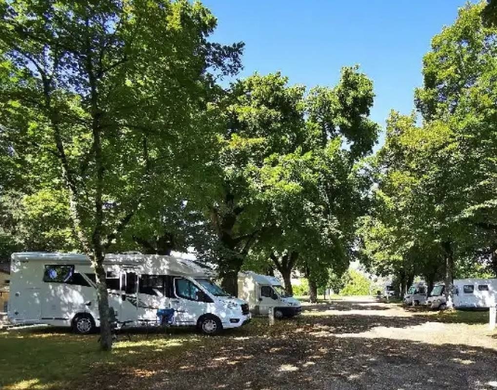 Stellplatz Martel — Campervan Site in Martel