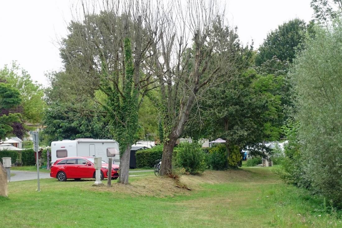 Camping de la Chalaronne — Campingplats in Saint-Didier-sur-Chalaronne