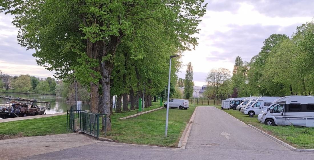 Stellplatz Sedan — Camperplaats in Sedan / Grand Est