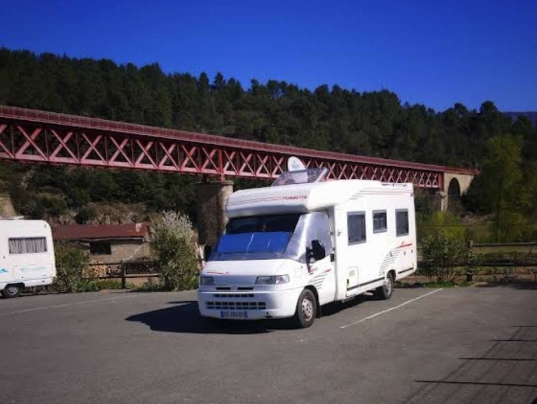 Stellplatz Olargues — Sítio para autocaravanas in Olargues
