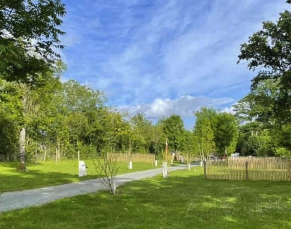 Camping Côté Lac — Kemp in Verruyes