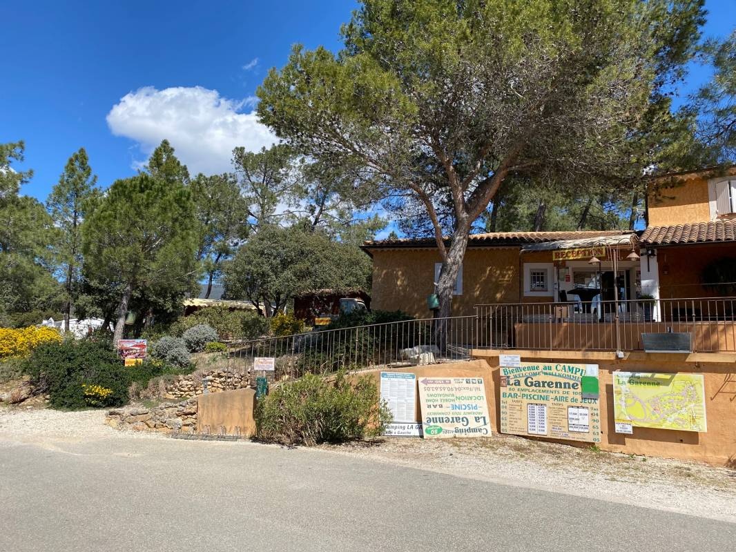 Camping La Garenne ** — Area da campeggio in Bédoin 