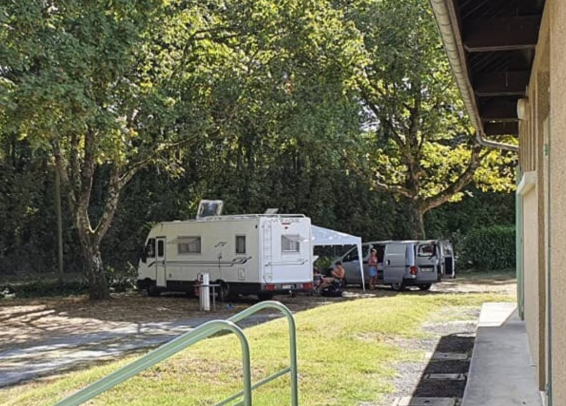 Camping Municipal L'Ilon — Campingplass in Saint-Gaultier / Centre-Val de Loire