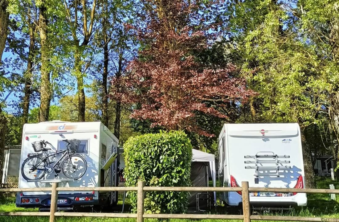 Camping St Etienne *** — Camping in Alrance