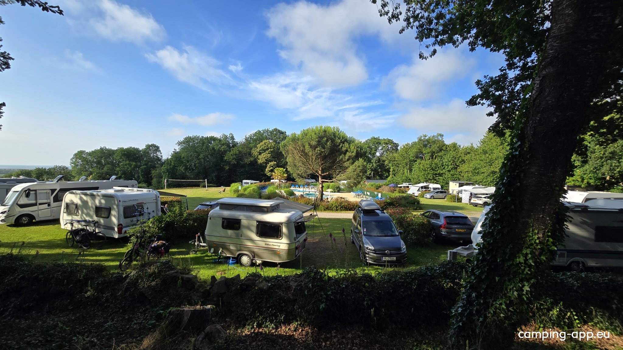 Camping le Balcon de la Baie *** — Sítio de acampamento in Saint-Marcan / Bretagne