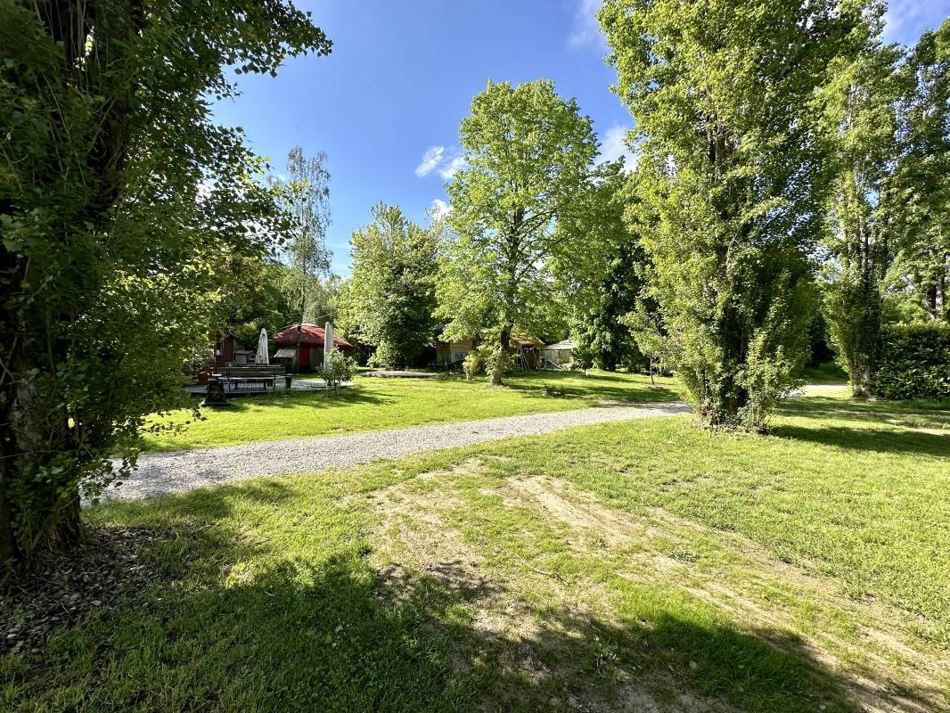 Camping Le Terroir — Kemp in Présilly