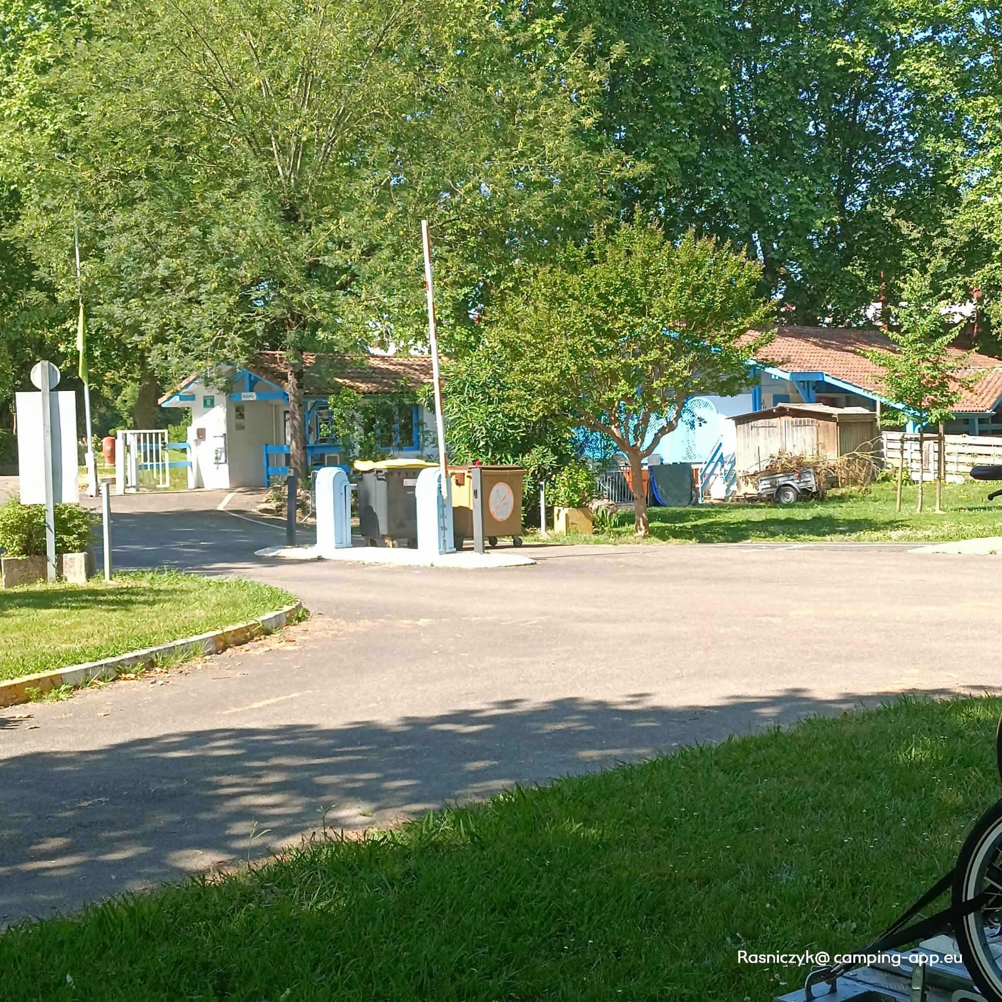 Camping Les Ombrages de l'Adour ** — Foto 5