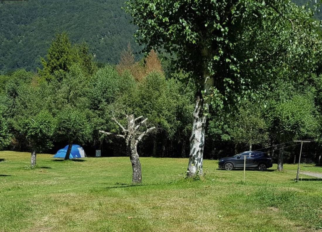 Camping Les Rives De L'adour ** — 露营地 in Campan 