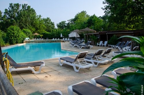 Camping Le Pech Charmant **** — Area da campeggio in Les Eyzies