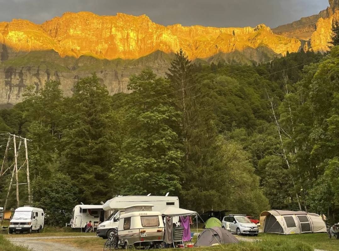Camping Le Pelly — Camping in Sixt-Fer-à-Cheval