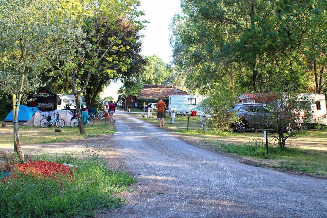 Camping Le Petit Booth ** — Sítio de acampamento in L'Île-d'Elle