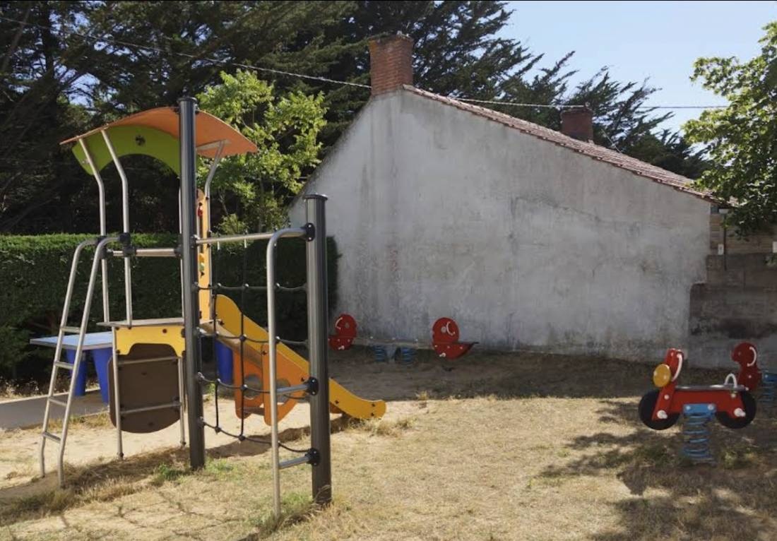 Camping Le Pont d'Yeu — Campingplats in Notre-Dame-de-Monts