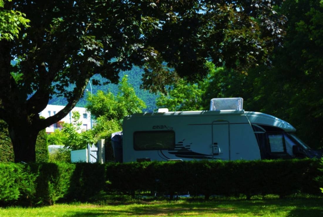 Camping du Lac — Campingplass in Foix / Nouvelle-Aquitaine