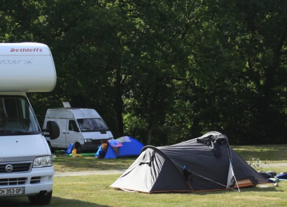 Camping Bosméléac — Area da campeggio in Allineuc