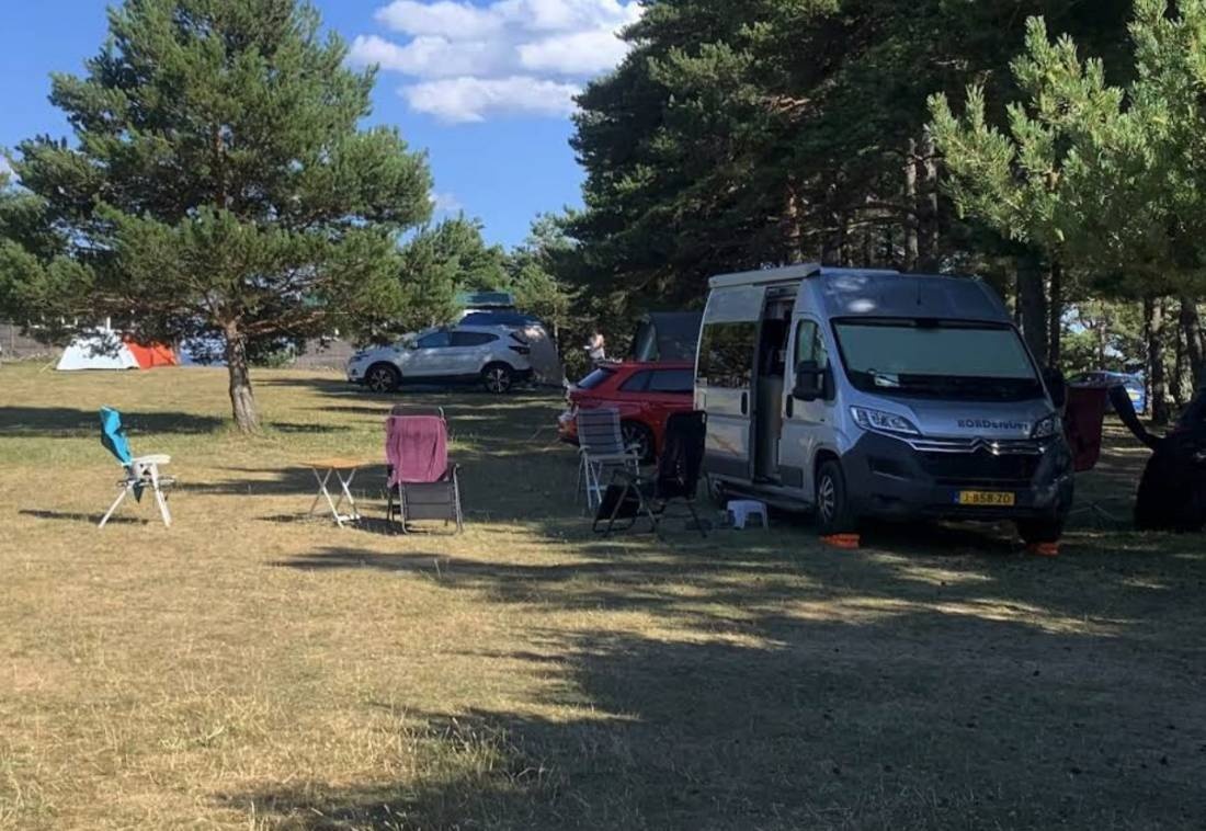 Camping des Sirènes — Camping in Castellane