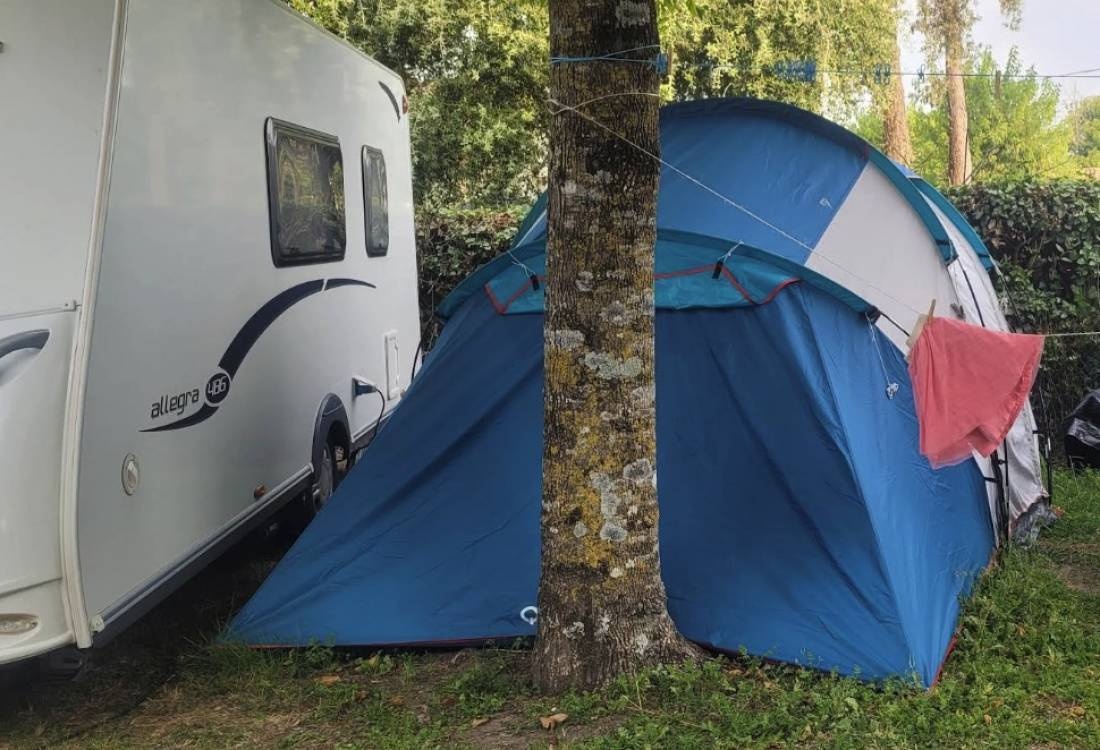 Camping des Nonnes ** — Kamp yeri in Meschers-sur-Gironde