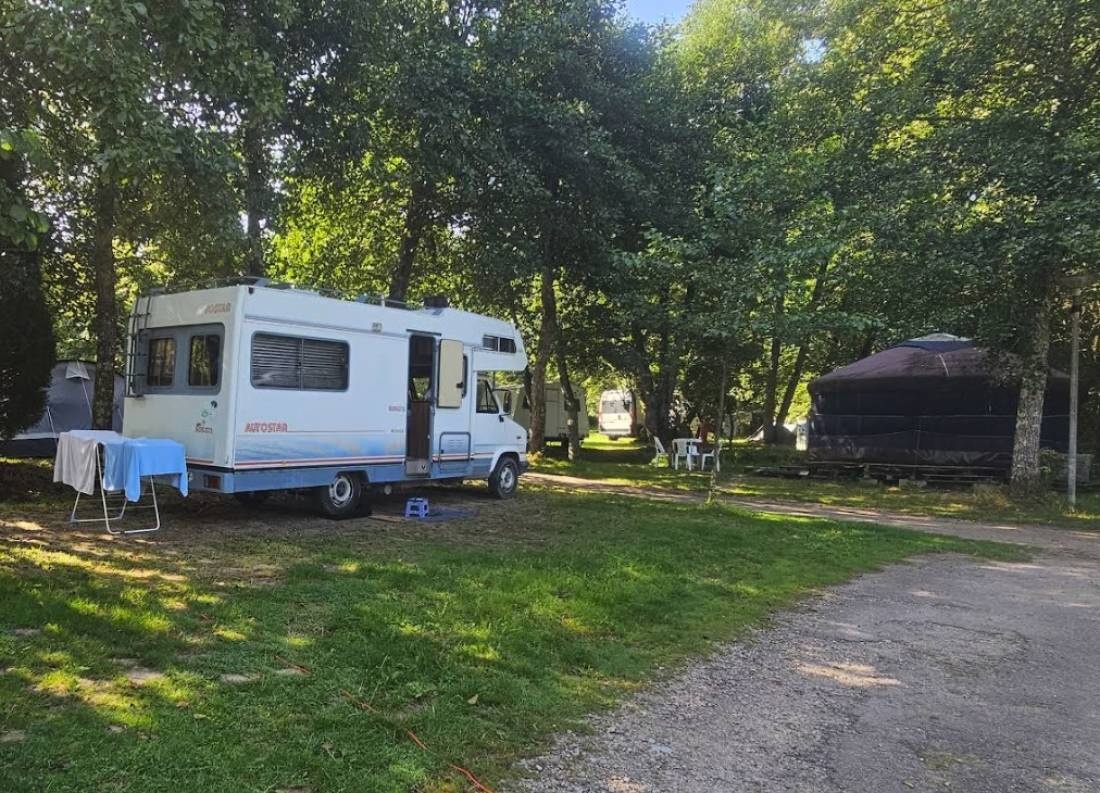 Camping les Soulins — Kemp in Corancy