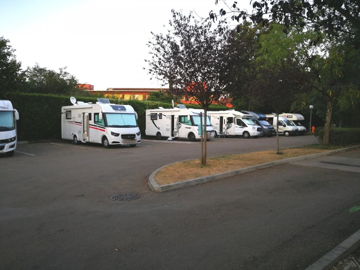 Camping du Lac Kir — Campingplatz in Dijon
