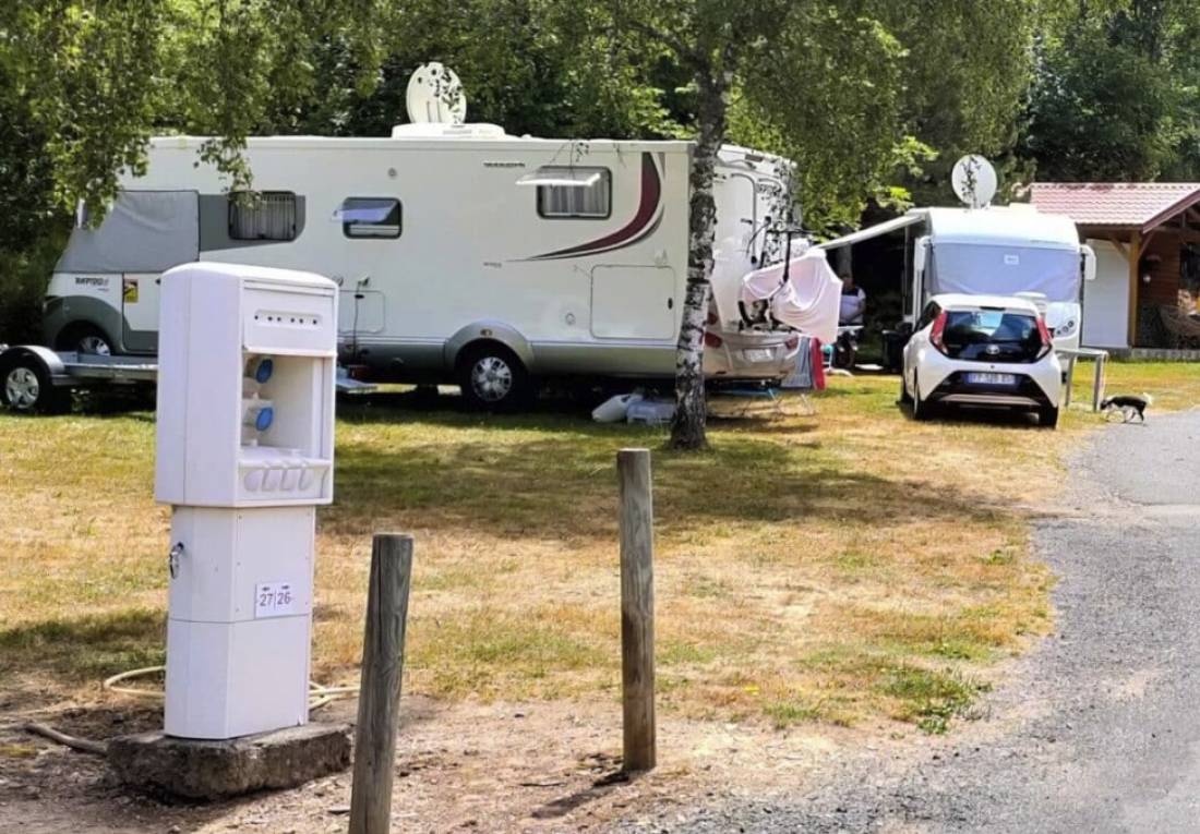 Camping le Saint Eloy *** — Camping Site in Saint-Germain-l'Herm