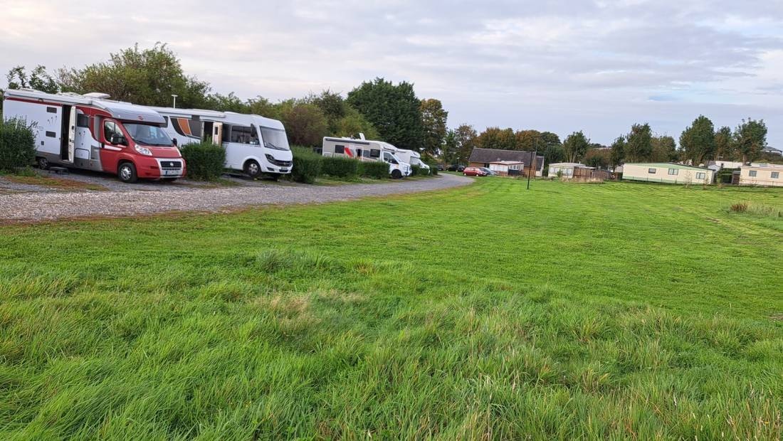 Camping de la Cavée Verte — Sítio de acampamento in Ault / Hauts-de-France