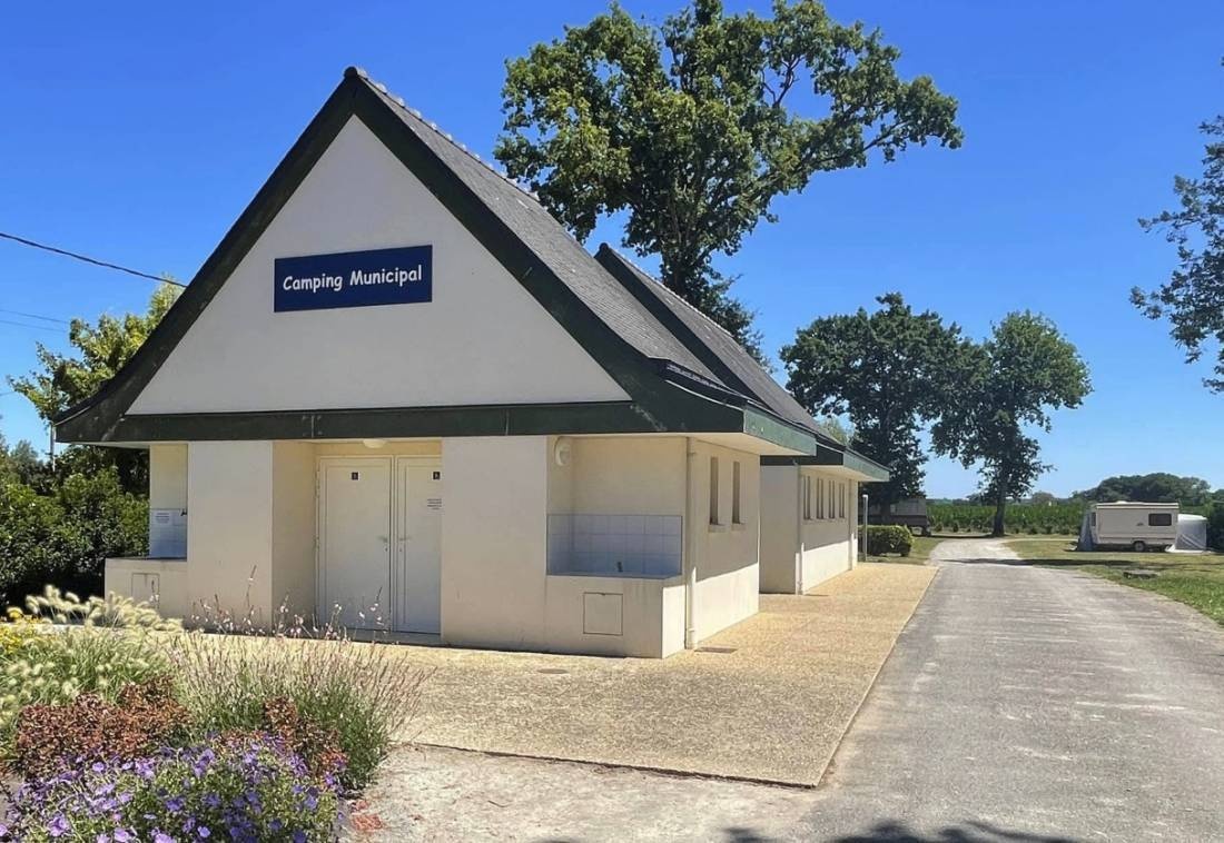 Camping Municipal La Digue — Area da campeggio in Saint-Martin-sur-Oust