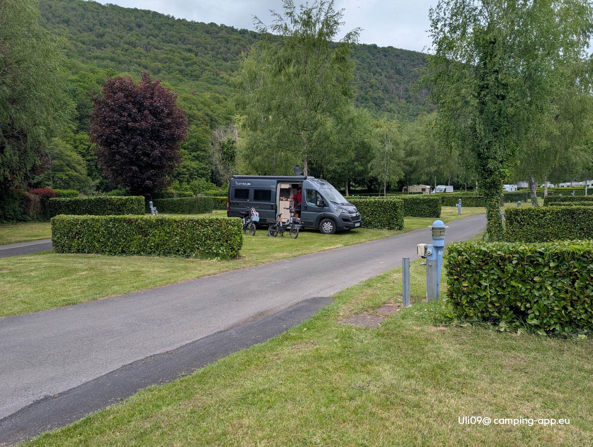 Camping Les Bateaux — Campingplass in Revin