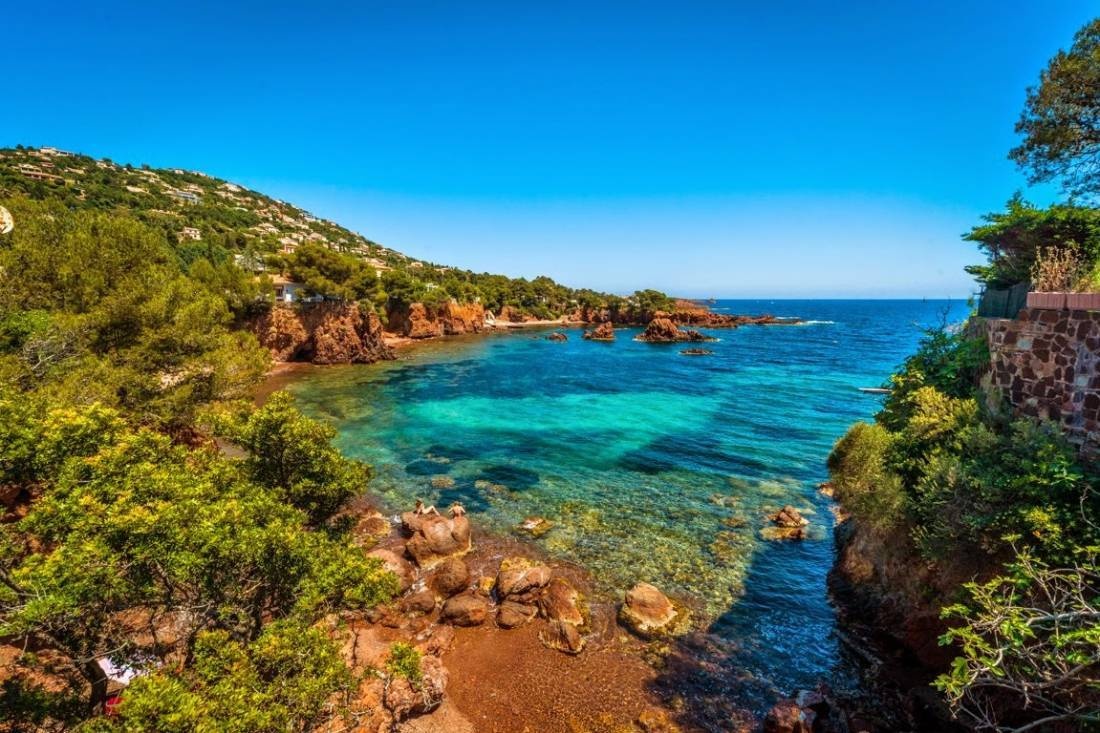 Camping Azur Rivage — Sítio de acampamento in Saint-Raphaël